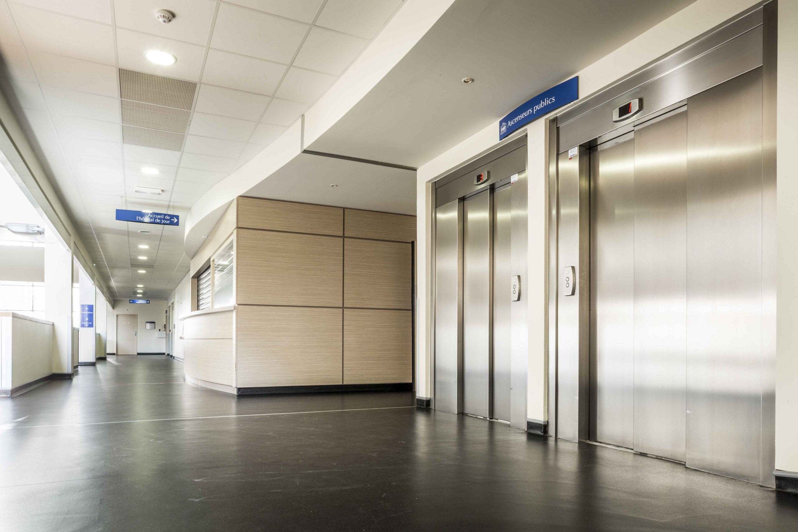 Ascenseurs publics dans un hôpital de CFA Ascenseurs
